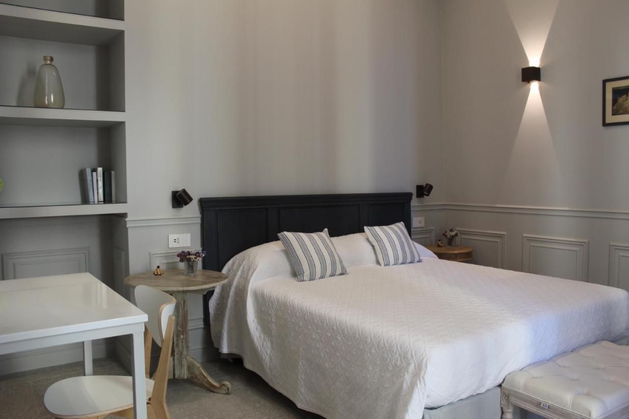Maccus Suite Naples Luaran gambar