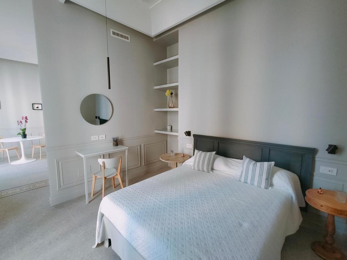 Maccus Suite Naples Luaran gambar