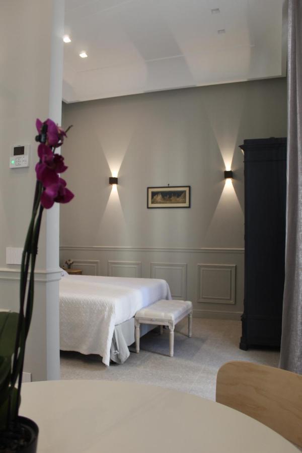 Maccus Suite Naples Luaran gambar