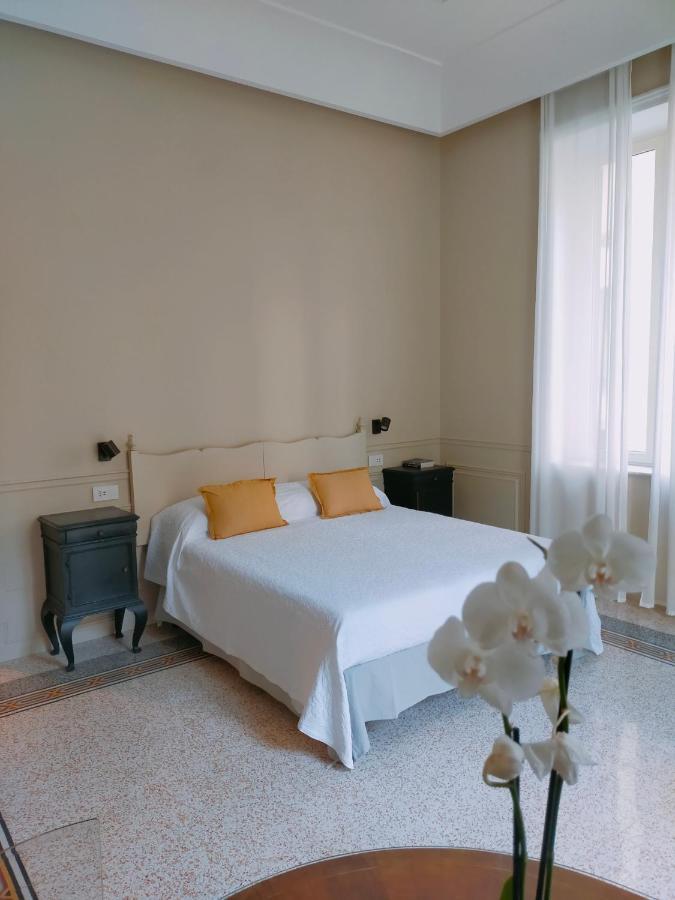 Maccus Suite Naples Luaran gambar