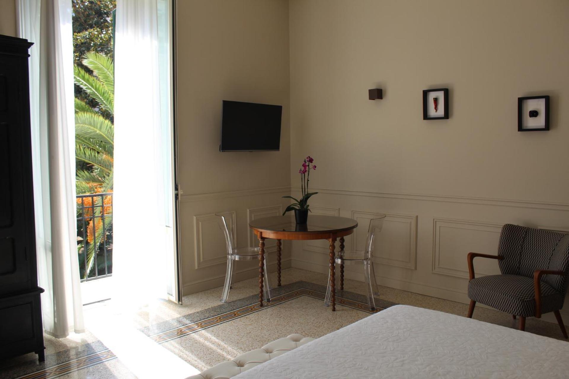 Maccus Suite Naples Luaran gambar